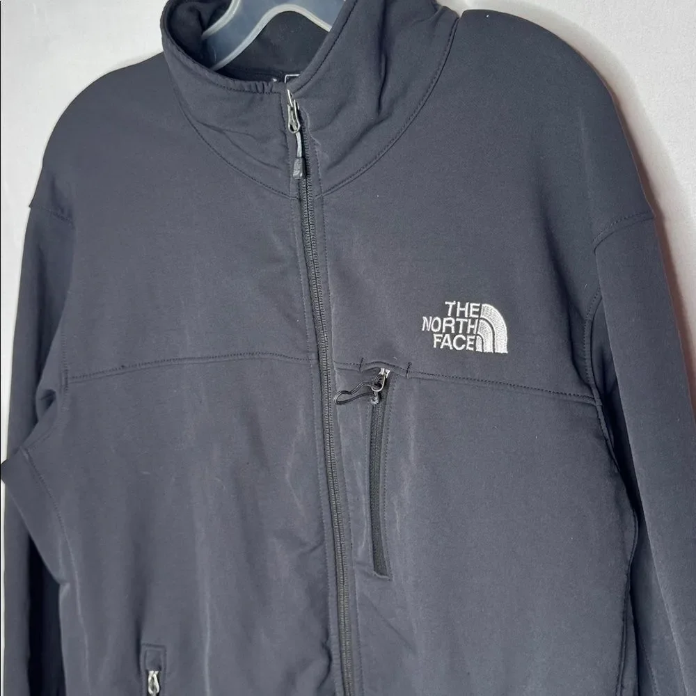 The North Face Men's Black Apex Soft Shell Full Zip Mock Neck Jacket. Size Med.